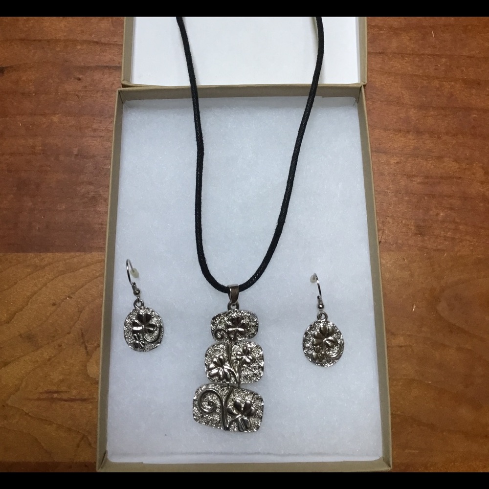 Celtic Necklace/Earrings, Silver Pendant,Shamrocks